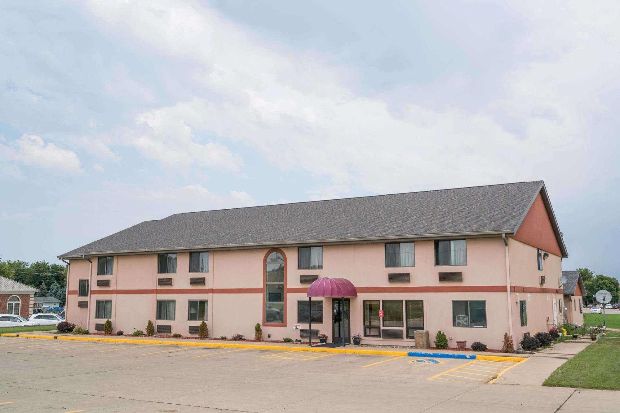 Heartland Hotel & Suites Rock Valley Exterior foto